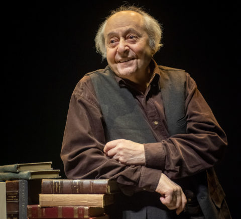 Il giro del teatro in 90 anni. Vittorio Franceschi